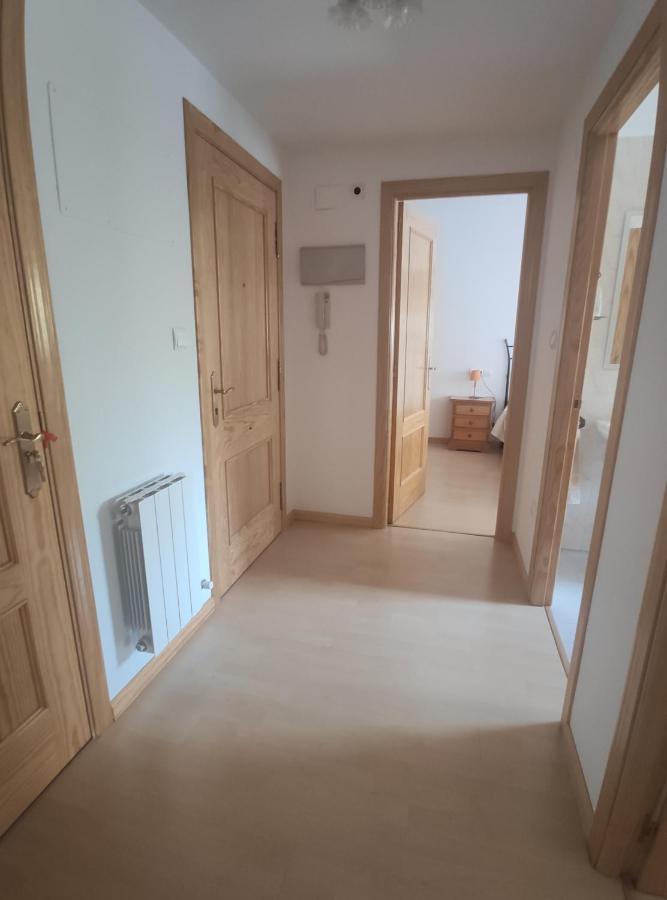 Apartamento Isabella Apartment ฮากา ภายนอก รูปภาพ